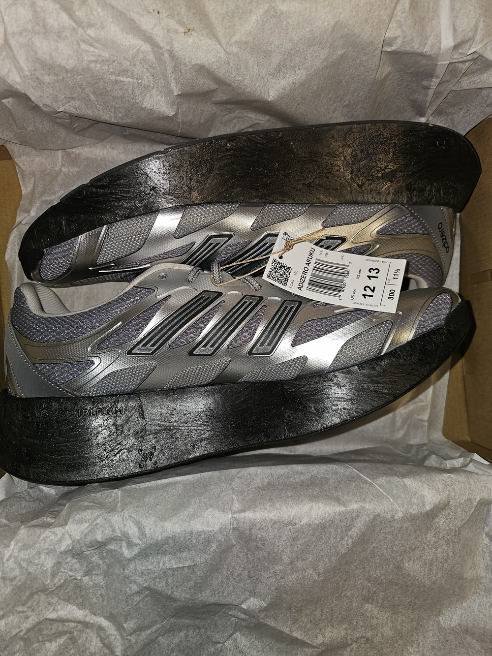 adidas Originals Adizero Aruku Men’s Silver and Gray Athletic Sneakers